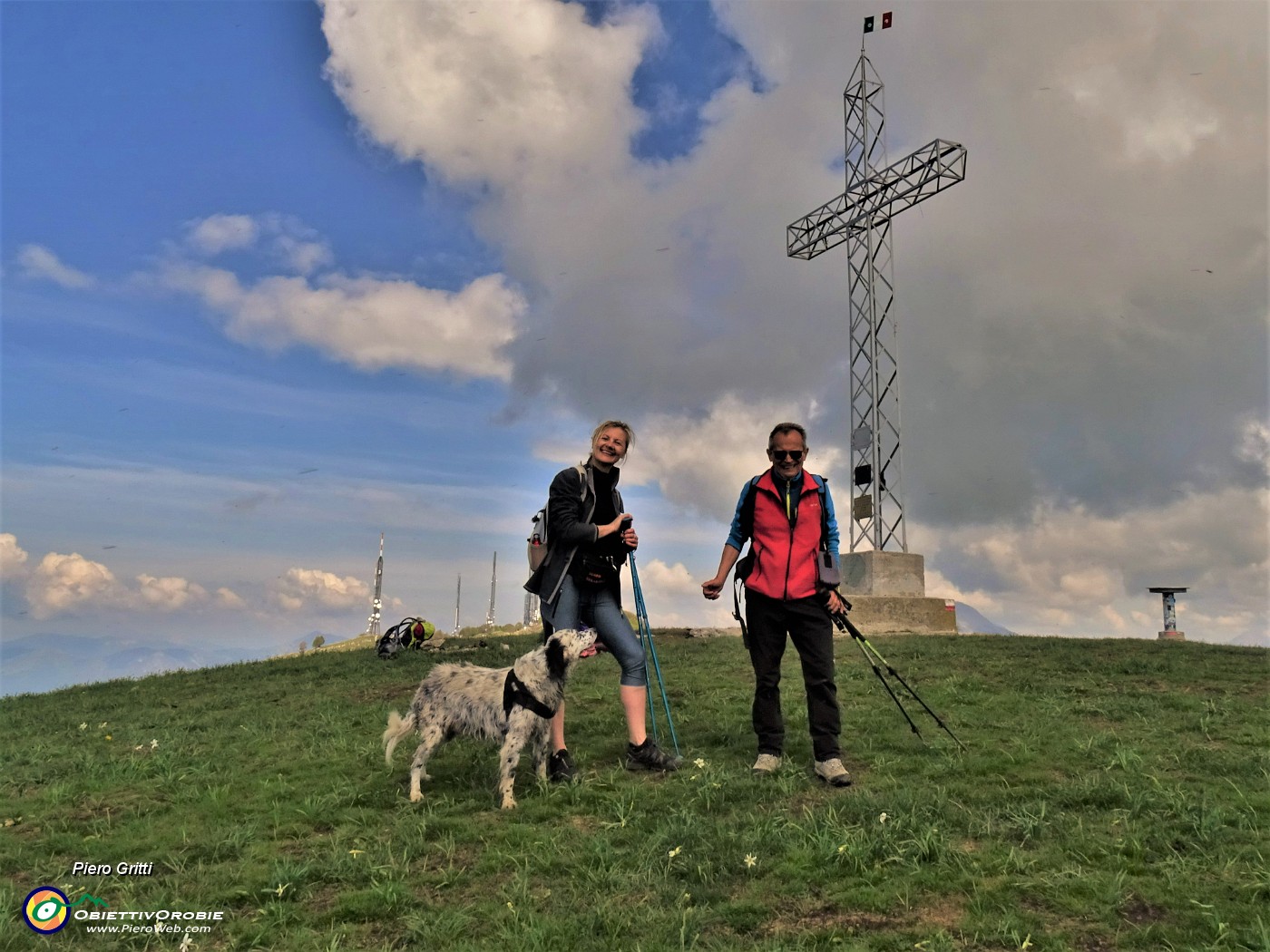 39 Alla croce del Linzone (1392 m).JPG